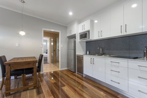 Pandanus Spa Cottage - Perths Hotel 9