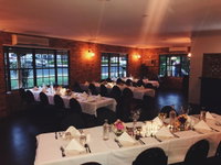 Book Clermont Accommodation Vacations Perths Hotel Perths Hotel