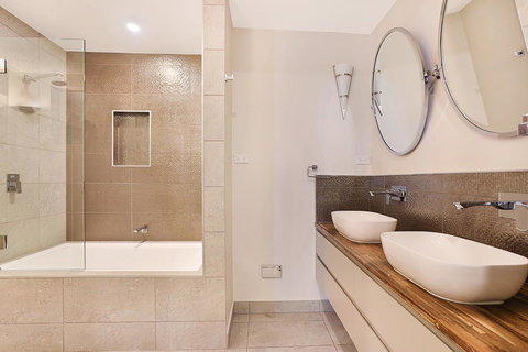 The Rise Noosa - Perths Hotel 12