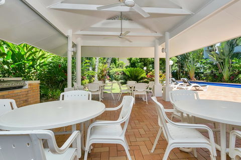 Agincourt Beachfront Apartments - Perths Hotel 10