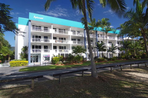 Agincourt Beachfront Apartments - Perths Hotel 1