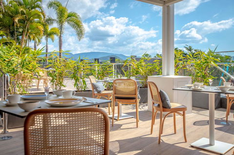 Mirage Whitsundays - Perths Hotel 37
