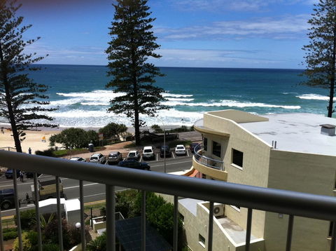Coolum Caprice - Perths Hotel 13