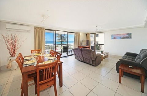 Coolum Caprice - Perths Hotel 7