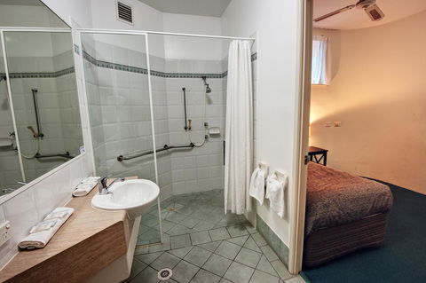 Nautilus Resort Mooloolaba - Perths Hotel 40