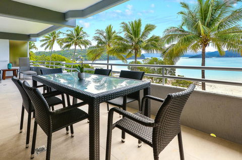 Frangipani 104 - Hamilton Island - Perths Hotel 0