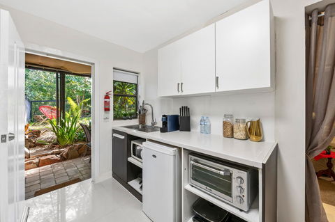 Noosa Hinterland Retreat - Perths Hotel 4