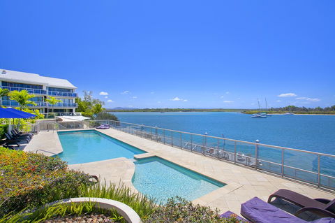 Noosa Shores Resort - Perths Hotel 13