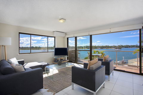 Noosa Shores Resort - Perths Hotel 9