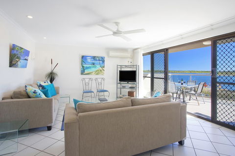 Noosa Shores Resort - Perths Hotel 11