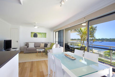 Noosa Shores Resort - Perths Hotel 6