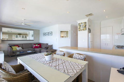 Noosa Shores Resort - Perths Hotel 23
