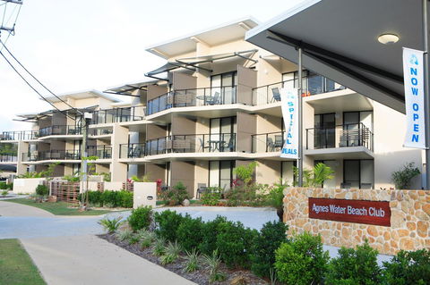 Agnes Water Beach Club - Perths Hotel 5