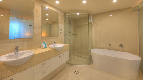 Cilento Mooloolaba - Perths Hotel 18