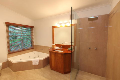 Silky Oaks Lodge - Perths Hotel 14