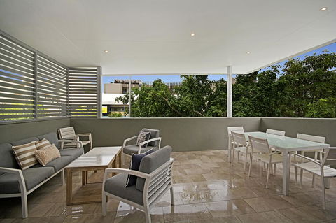 Jacaranda Noosa - Perths Hotel 23