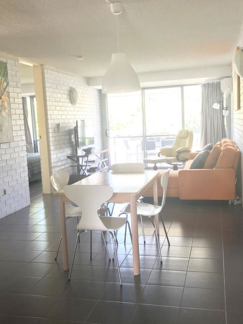 Jacaranda Noosa - Perths Hotel 24