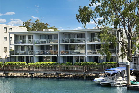 Jacaranda Noosa - Perths Hotel 9