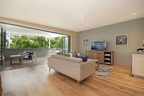 Jacaranda Noosa - Perths Hotel 13