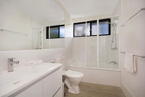 Jacaranda Noosa - Perths Hotel 30