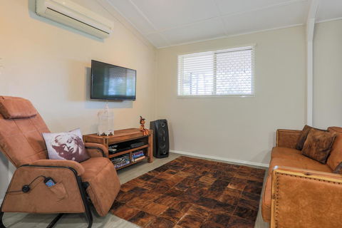 Bed & Breakfast 1 Bedroom Guest House - Perths Hotel 24