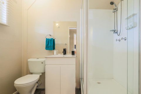 Bed & Breakfast 1 Bedroom Guest House - Perths Hotel 6
