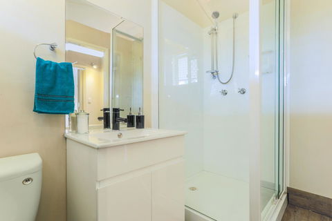 Bed & Breakfast 1 Bedroom Guest House - Perths Hotel 7