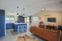 Book Advancetown Accommodation Vacations Perths Hotel Perths Hotel