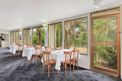 Econo Lodge Toowoomba Motel & Events Centre - Perths Hotel 24