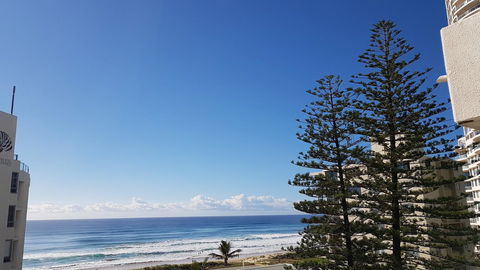 Surfers Chalet - Perths Hotel 21
