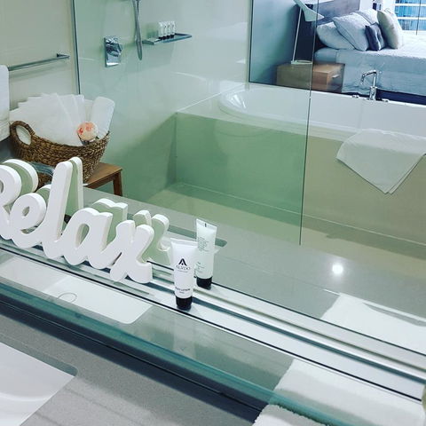 Circle Luxury Holidays - Perths Hotel 24
