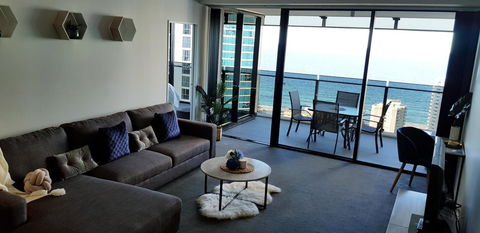 Circle Luxury Holidays - Perths Hotel 14