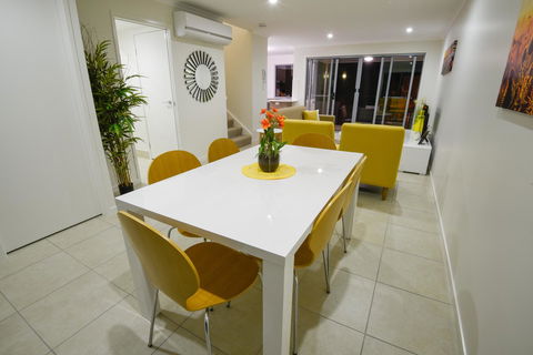 Direct Collective - Breeze On Brightwater - Perths Hotel 5