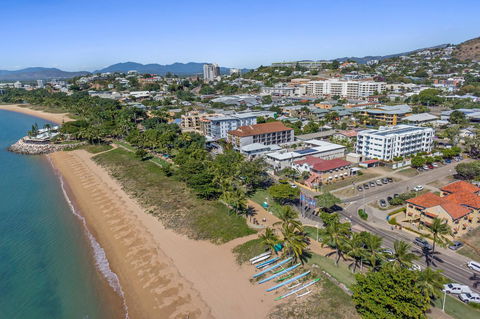 Madison Ocean Breeze Apartments - Perths Hotel 4