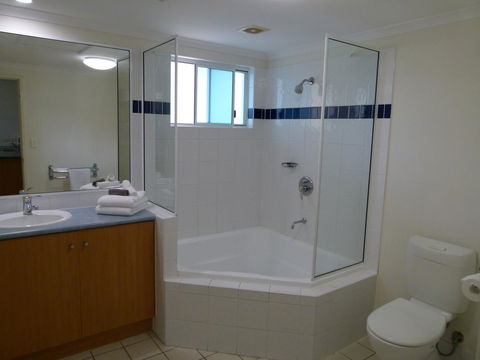Madison Ocean Breeze Apartments - Perths Hotel 34