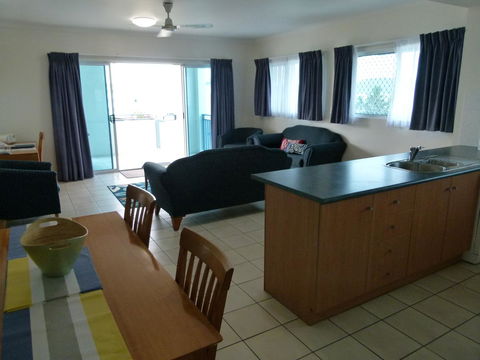 Madison Ocean Breeze Apartments - Perths Hotel 25