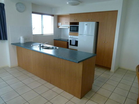 Madison Ocean Breeze Apartments - Perths Hotel 24