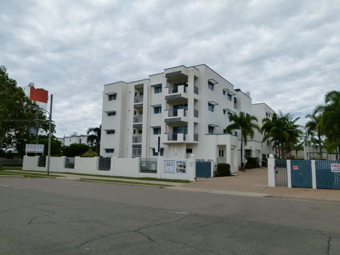 Madison Ocean Breeze Apartments - Perths Hotel 6