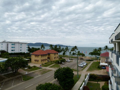 Madison Ocean Breeze Apartments - Perths Hotel 39
