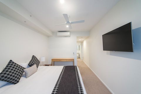 Empire Apartment Hotel Rockhampton - Perths Hotel 0