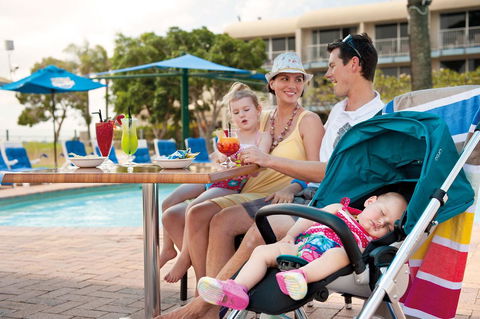 Sea World Resort - Perths Hotel 18