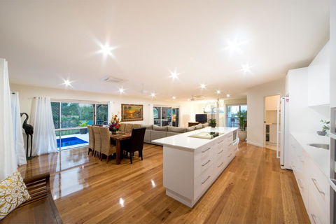 Whitsunday Luxury Homes - Perths Hotel 5