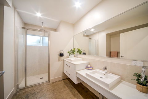 Whitsunday Luxury Homes - Perths Hotel 33