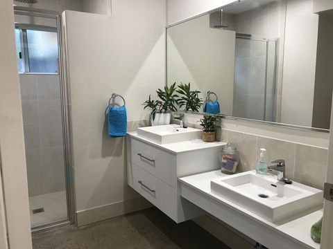 Whitsunday Luxury Homes - Perths Hotel 13