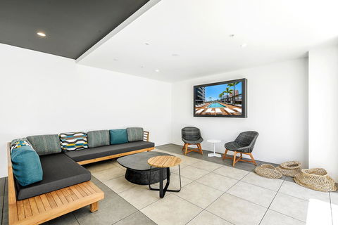 Qube Broadbeach - Perths Hotel 22