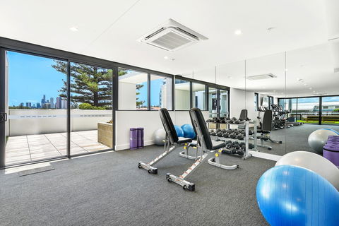 Qube Broadbeach - Perths Hotel 32