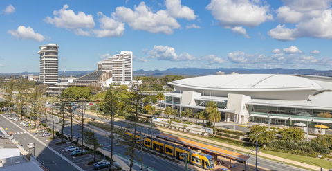 Qube Broadbeach - Perths Hotel 9