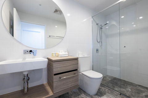 Qube Broadbeach - Perths Hotel 6