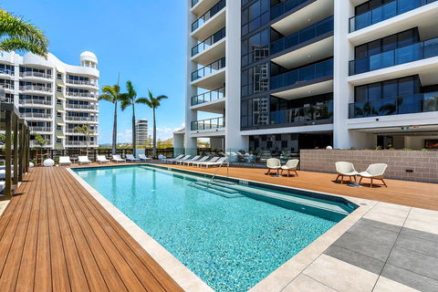 Qube Broadbeach - Perths Hotel 17