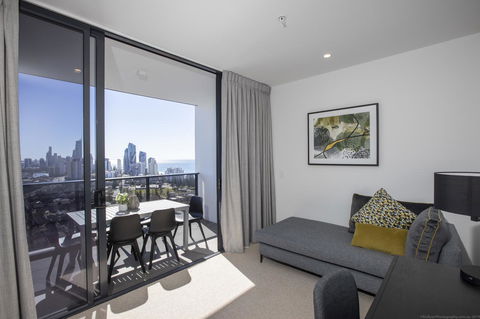 Qube Broadbeach - Perths Hotel 3